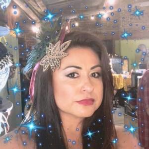 Meet your Posher, Edna